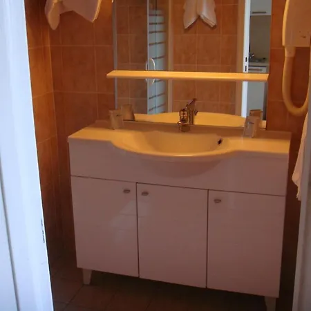 France Hoteliere Apartament *